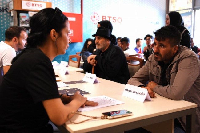 Bursa Osmangazi'de istihdam buluşmaları sürüyor