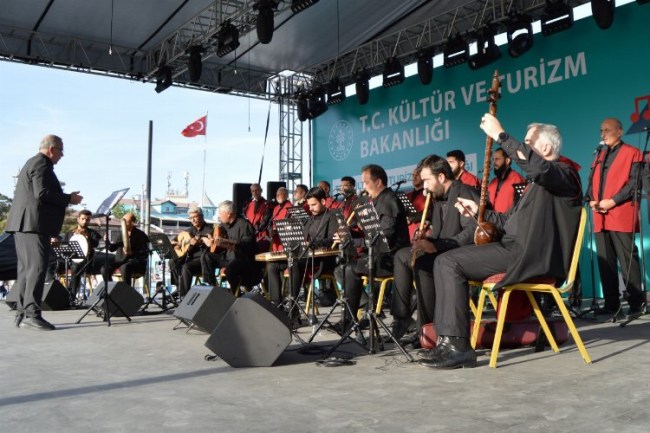 Kocaeli TDM Korosu Konya Festivali'nde göz doldurdu