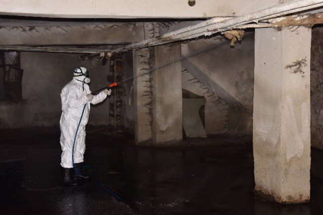 Manisa'da vektör üremelerine karşı ilaçlama