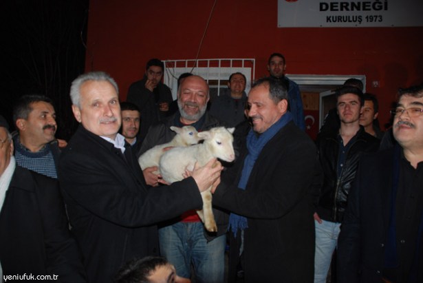 KÖSELER SAKİNLERİ GAZETECİLERLE BİR ARAYA GELDİ..