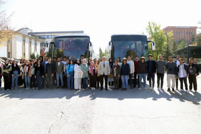 ERÜ'den yeni öğrencilere Kültür Yolu turu