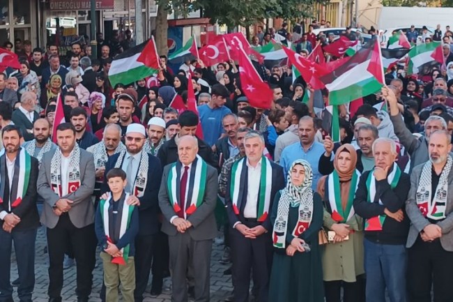 Yeşilli'de Filistin'e destek mitingi düzenlendi