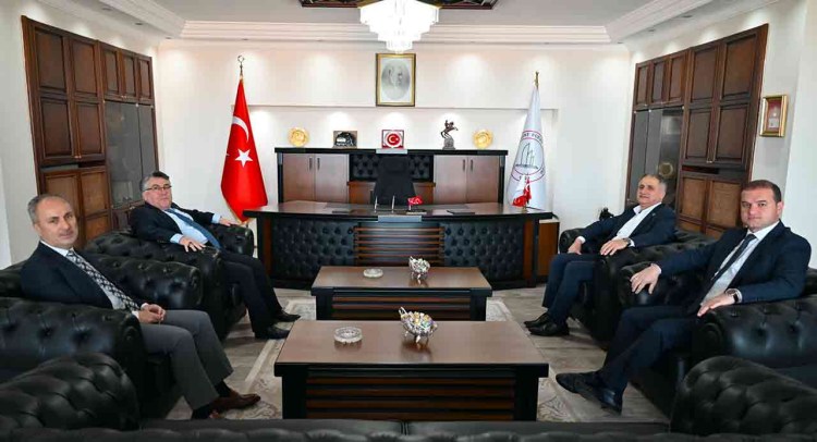 Milletvekili Bozkurt’tan Rektör Özölçer’e Ziyaret