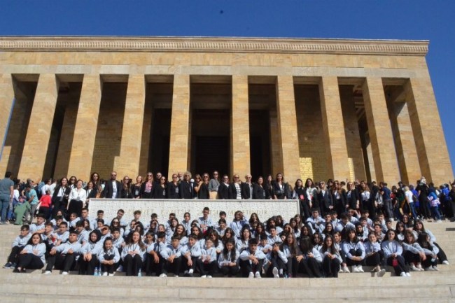 100. yılda 100 çocukla Atatürk'ün huzurunda