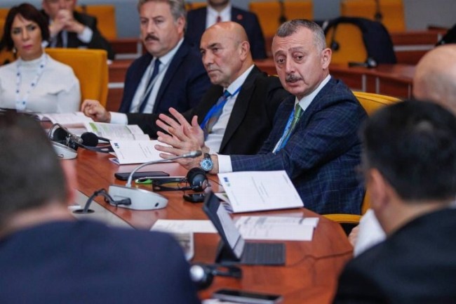 Başkan Büyükakın, Fransa'dan tüm Avrupa'ya seslendi