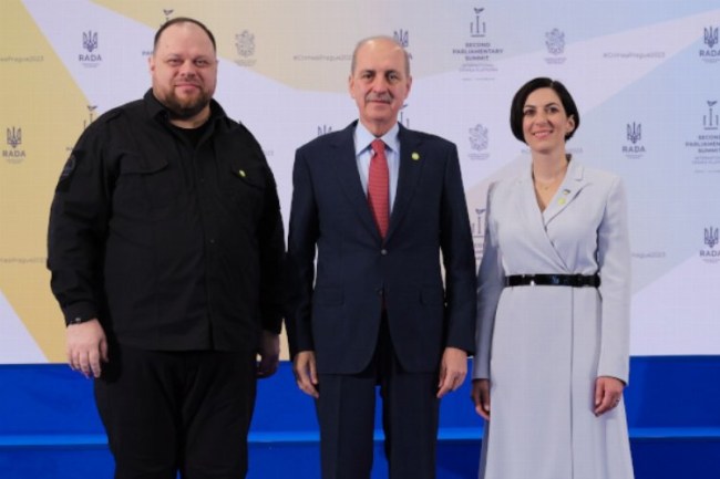 Kırım Platformu 2'nci Parlamenter Zirvesi Prag'da başladı