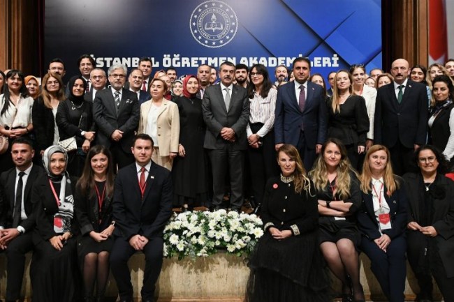 Milli Eğitim Akademisi'nde Bakan Tekin'den ilk ders