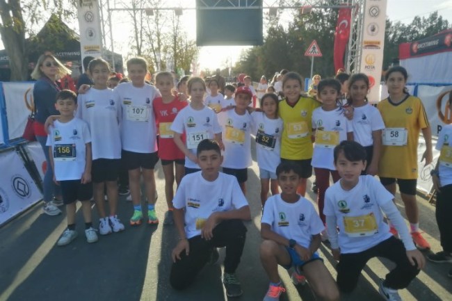 Bursa'da Yenişehirli atletler başarıdan başarıya koşuyor