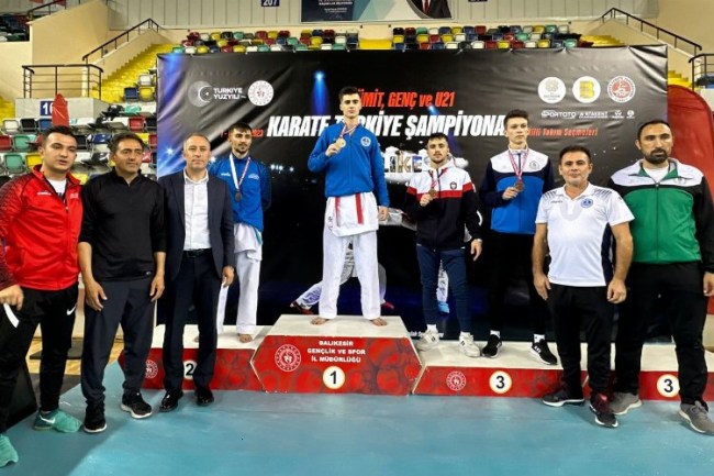 Karate Şampiyonasında Kağıtspor rüzgârı