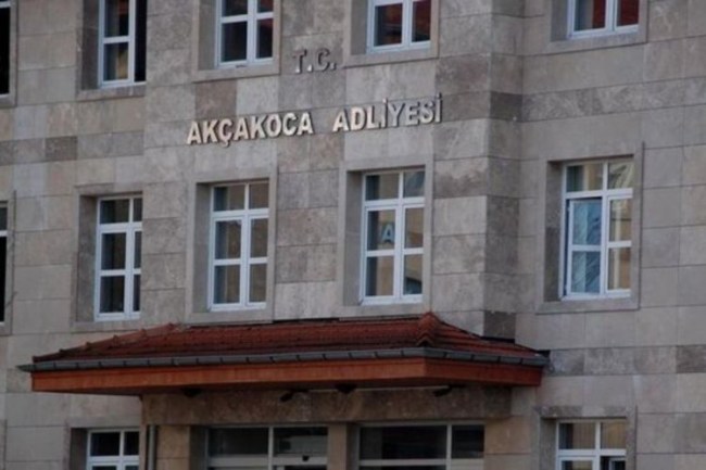 Düzce'de adliye çıkışı kaçmaya çalıştı.. Ayağından vuruldu!