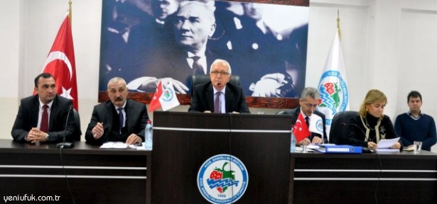 BELEDİYE BAŞKANI OLDUĞUNU UNUTTU!..