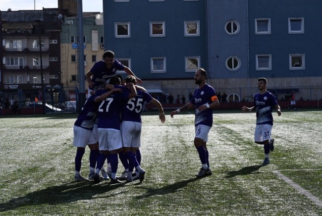 Kendi sahasında Kırşehir’e fark yaptı !