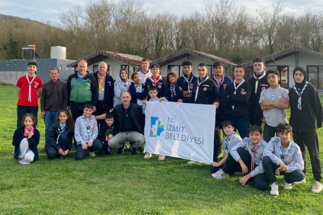 İzmit Belediyespor'lu Genç İzciler Sarısu'da