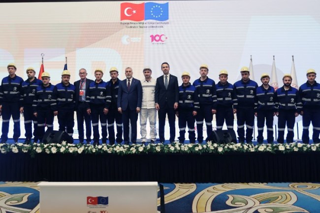 Bakan Bayraktar: "Önce insan, sonra madencilik"