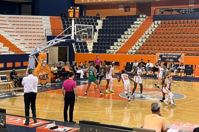 İzmit'in Perileri doludizgin