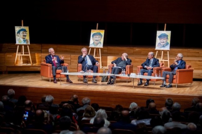 Yılmaz Büyükerşen İzmir'de Ecevit'i anlattı