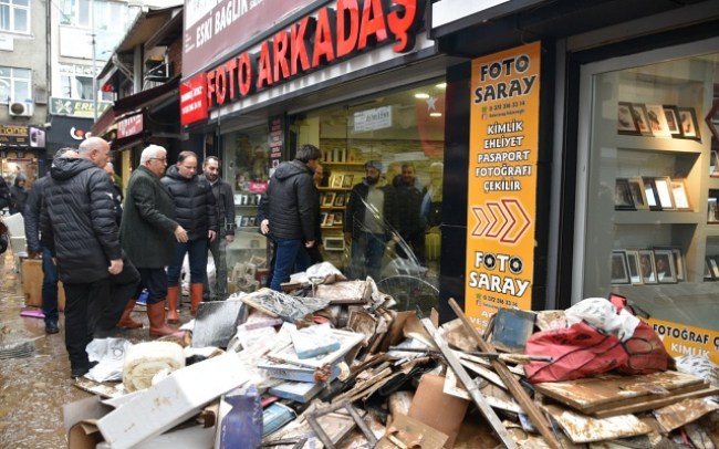 Posbıyık, yara sarıyor !