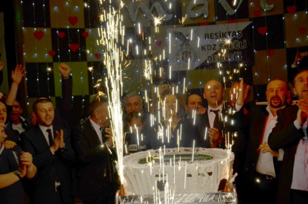 KARAKARTALLARDAN MUHTEŞEM KUTLAMA!..