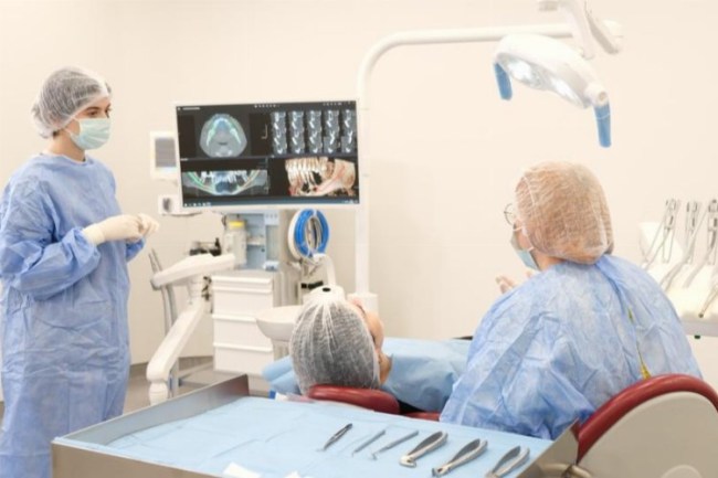 Türk insanının yüzde 80'i diş fırçalamayı bilmiyor