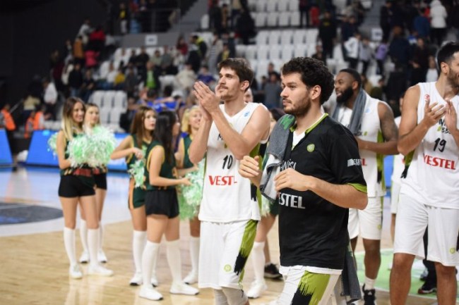 Potanın Tarzanları Avrupa'yı salladı