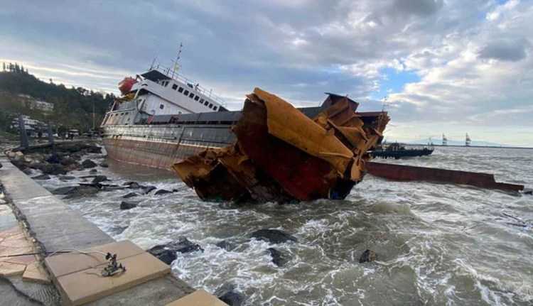 Afetten kurtuldu.. Kalp krizinden öldü