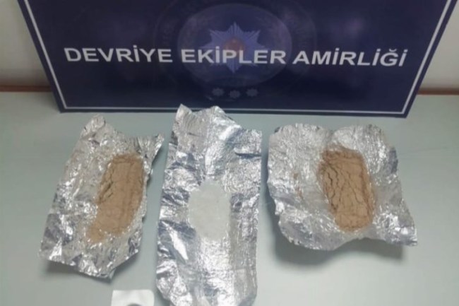 Keşan'da üzerlerinde uyuşturucu ile yakalandılar