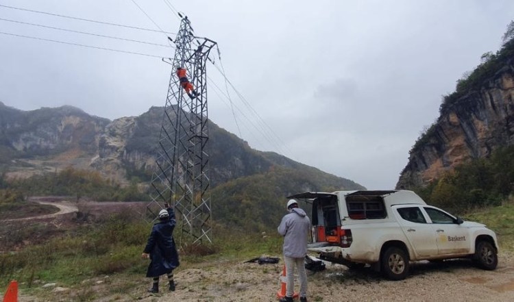 Başkent EDAŞ fırtınaya karşı tüm Batı Karadeniz’de sahada