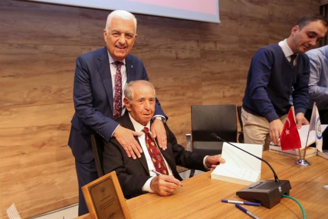 Muğla'da Sami Gökmen'den 'Cumhuriyet' konferansı