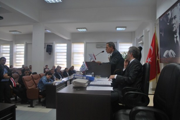 BELEDİYE MECLİSİ HÜSEYİN UYSAL BAŞKANLIĞINDA TOPLANDI !