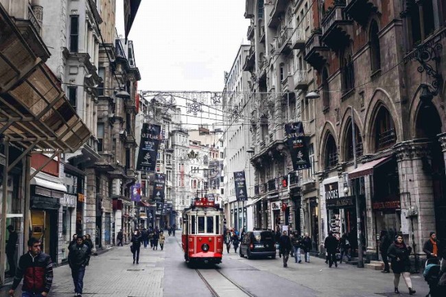 İstiklal Caddesi yüzde 120'lik kira artışıyla rekor kırdı! Dünyada en dikkat çekici caddeler...