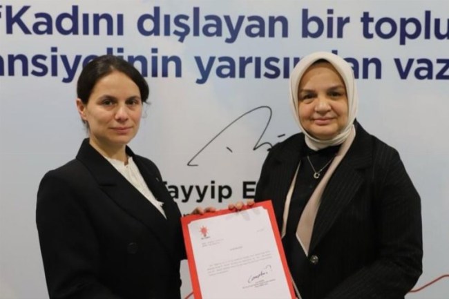 Dilovası AK Kadınlar Ayşe Ak'a emanet