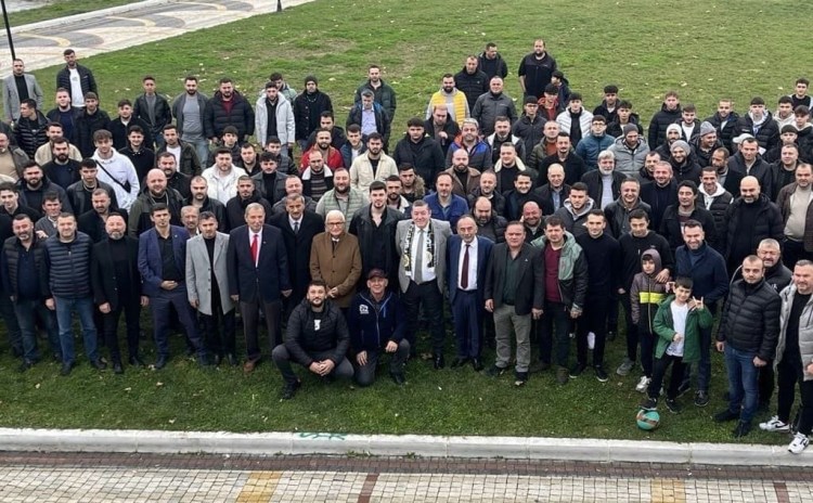 Alaplı gençliği Nuri Tekin’in arkasında