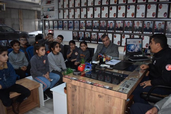 Manisa'da öğrenciler gazi ve şehit aileleriyle buluşuyor