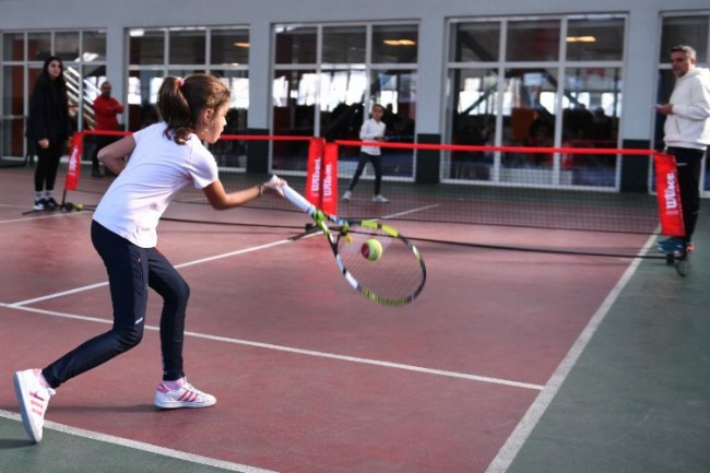 Şampiyon raketler Osmangazi'de yetişiyor