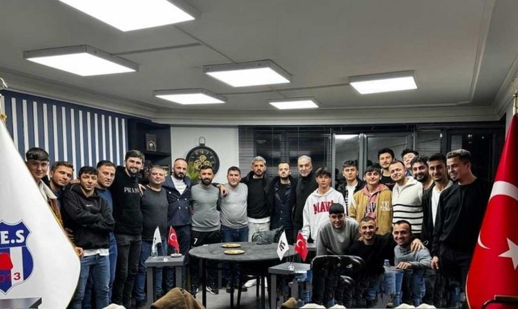 ZES en yakın rakibine 9 puan fark attı