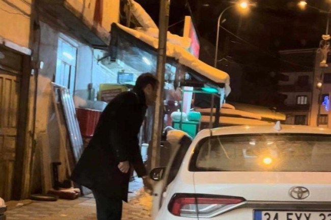 Bozüyük'te CHP'li belediyeden Pazaryeri başkan adayına otomobil kıyağı