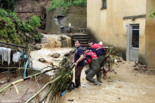 6 CAN HAYATINI İTFAİYE EKİPLERİNE BORÇLU!..