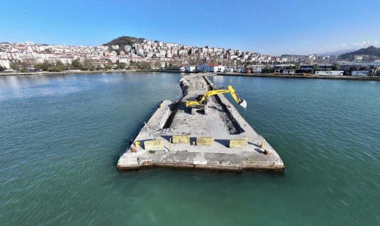 Bozhane Limanında tadilat başladı