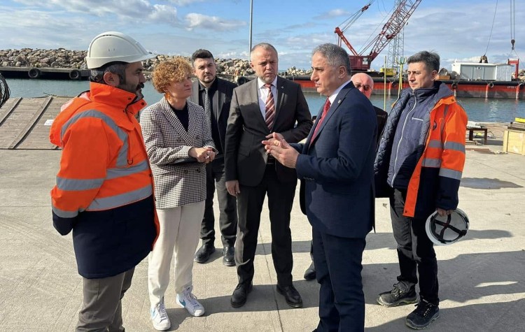 Milletvekili Bozkurt Kdz.Ereğli ve Alaplı’da incelemelerde bulundu