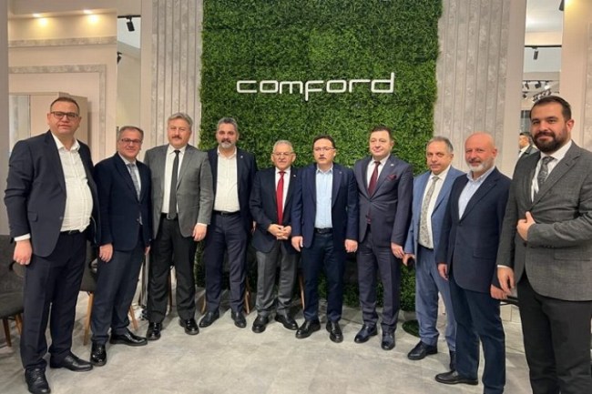 Vali Çiçek, Uluslararası İstanbul Mobilya Fuarı'nın açılışına katıldı