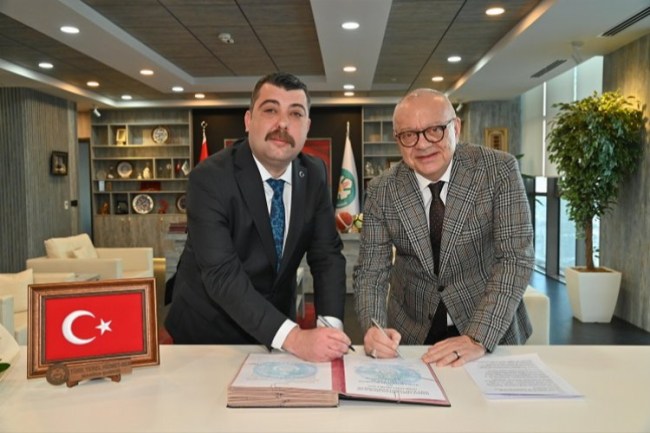 Manisa Büyükşehir'de Sosyal Denge Tazminatı Sözleşmesi imzalandı