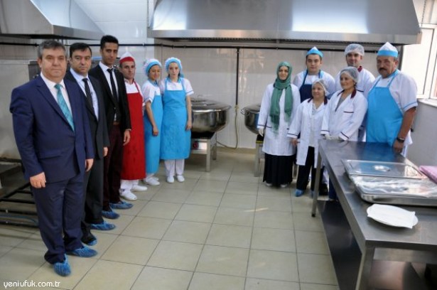 ÖĞRENCİLER İÇİN SICAK VE GÜVENİLİR YEMEK DÖNEMİ