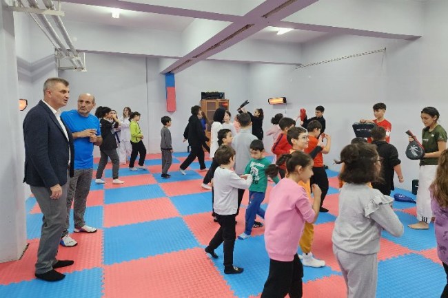 Düzağaç Kültür Merkezi'nde taekwondo dersleri başladı