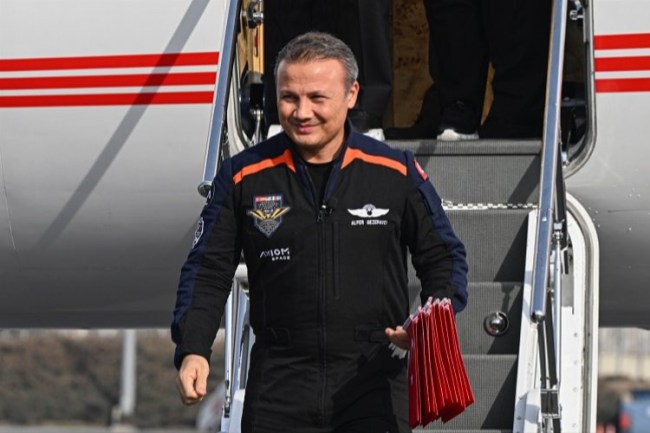 Gezeravcı'ya TUA'da yeni görev