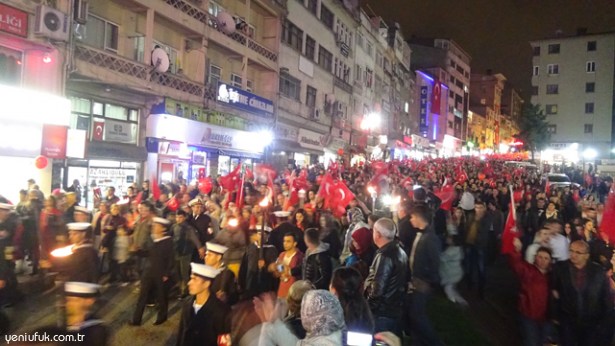 BİNLERCE EREĞLİLİ, MEYDANLARA ÇIKTI