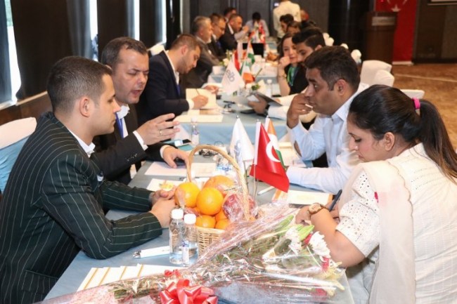 Pandemide maskeleri taktılar, Hindistan'a ihracatı 3,5 kat artırdılar!