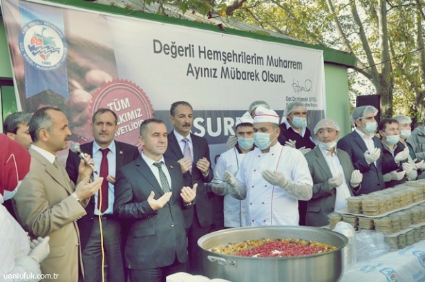 EREĞLİ BELEDİYESİ'NDEN AŞURE DAĞITIMI..