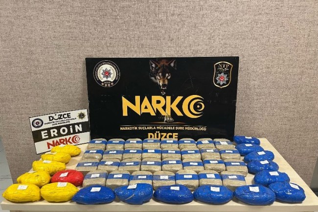 Düzce'de 25 kilo uyuşturucu madde yakalandı