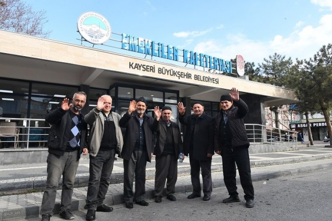 Kayseri Büyükşehir'den 'Emekliler Kafeteryası'