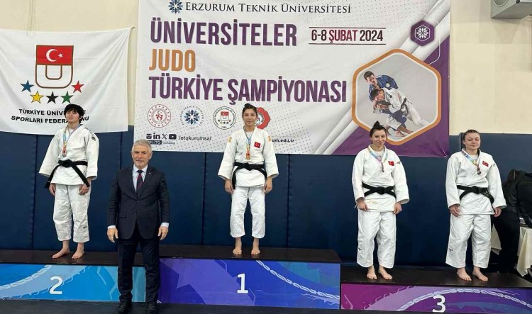 ZBEÜ Öğrencilerinden Judoda büyük başarı